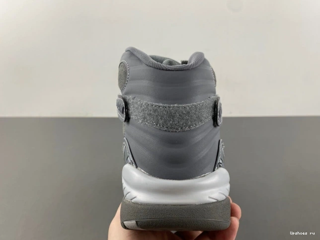 305381-014    8 Retro Jordan 0809